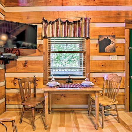 Secluded Forest Cabin, 4 Mi To Downtown 蓋特林堡 外观 照片