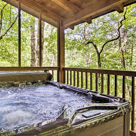 Secluded Forest Cabin, 4 Mi To Downtown Gatlinburg别墅 外观 照片